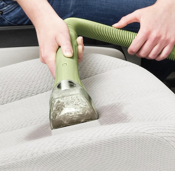 Bissell Little Green Halı ve Koltuk Yıkama Makinesi, evde temizlikte profesyonel sonuç isteyenler için harika bir seçenek!