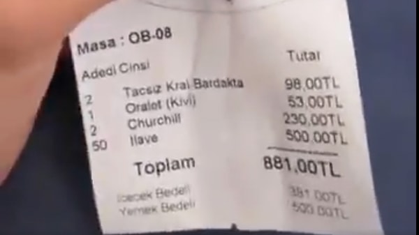 381 TL'lik adisyona 500 TL 'ilave' ödeme eklemişler.