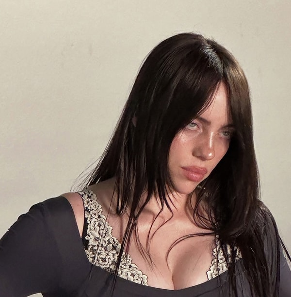 Billie Eilish, who took the stage in Miami as part of the "Hit Me Hard and Soft" tour, made headlines with an unexpected incident at her concert.