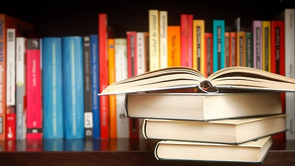 2. Aşağıdaki cümlelerin hangisinde anlatım bozukluğu vardır?