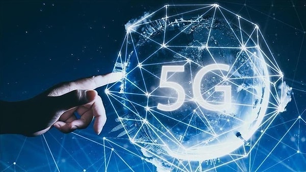 Türkiye’de 5G’nin hayata geçeceği tarih merakla bekleniyordu. “Geç kalındı” eleştirileri sonrasında bakanlık 5G ihalesinin yapılacağı tarihi açıkladı.