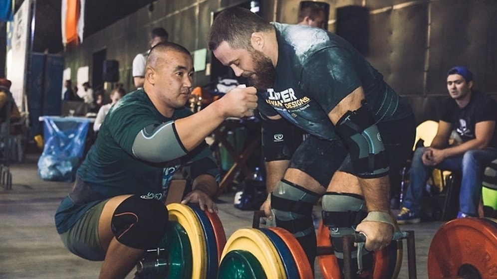 Why Do Weightlifters Sniff Something Before Match?