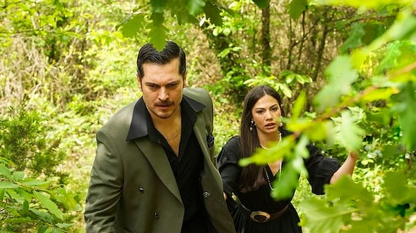 Kanal D'nin sevilen dizisi Eşref Rüya, Çağatay Ulusoy ve Demet Özdemir'in uyumunun yanı sıra çekim teknikleriyle de çok konuşuluyor.