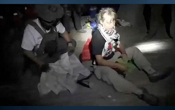 Küresel Sumud Filosu’nda yer alan yaklaşık 500 aktiviste birlikte zorla alıkonulan ve sonrasında serbest bırakılan Greta Thunberg yaşadıklarını Aftonbladet Gazetesi’ne anlattı.