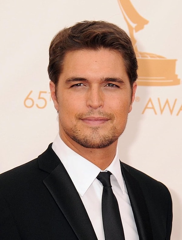 Cansu Dere will share the lead role with Diogo Morgado in the movie "Love in Portugal".