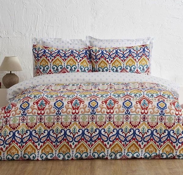 Bugün Amazon’da indirime giren Karaca Home Nevresim Takımı, sade ama etkileyici tasarımıyla yatak odasına ferah bir dokunuş katacak.