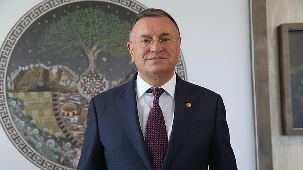 CHP’nin yargılanan 38. Olağan Kurultayı’nda şikayetçilerden biri olan Lütfü Savaş yeni bir dilekçe ile mahkemeye başvurdu.