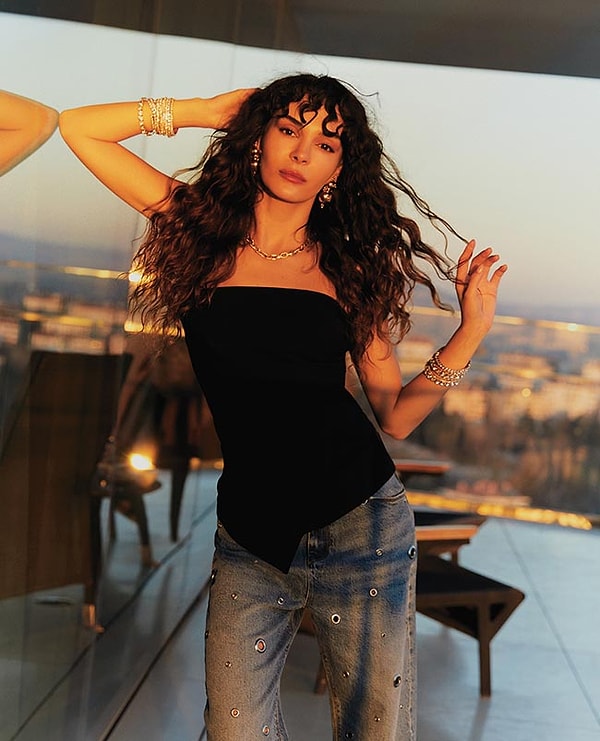 Taşacak Bu Deniz Esme karakteri için düşünülen ilk oyuncu Ebru Şahin'miş!