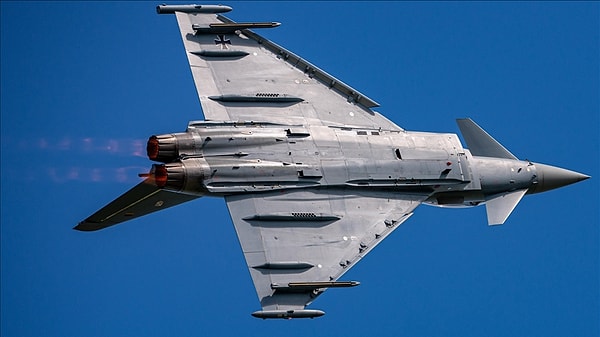 Toplamda 44 adet Typhoon savaş uçağı tedarik edilecek.
