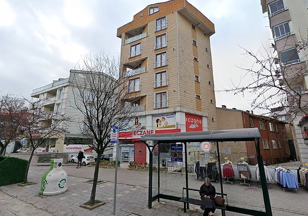 Gebze'deki binanın yıkılmadan önceki hali: