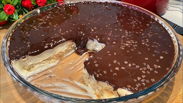 13. Yalancı Profiterol (krem şantiyle olacak)