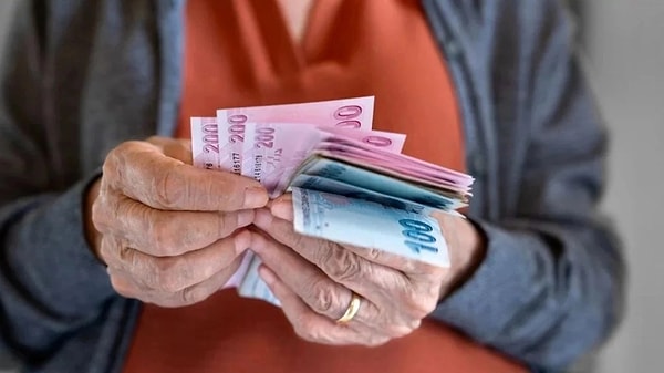 Herkesin hayali olan ‘emeklilik’ döneminde alınacak maaşların düzenlenmesi gündemde.