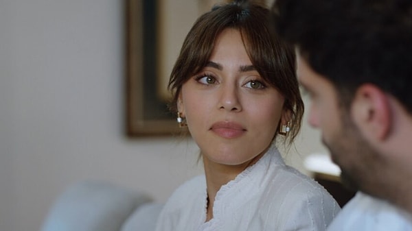 It's confirmed that Sıla Türkoğlu, who brings the character Doğa to life, has parted ways with 'Kızılcık Şerbeti'.