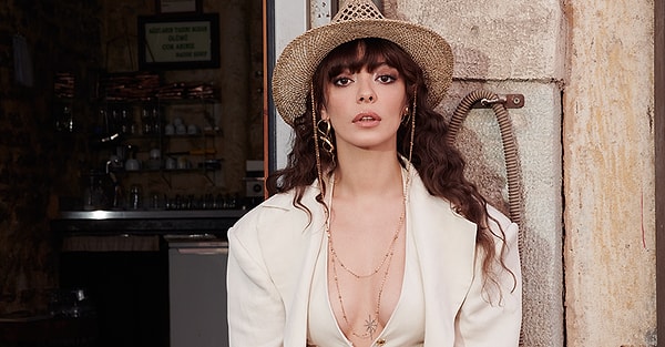 Birçok projede yer alsa da Kaçak Gelinler’deki rolüyle hafızalara kazımıştı ismini.