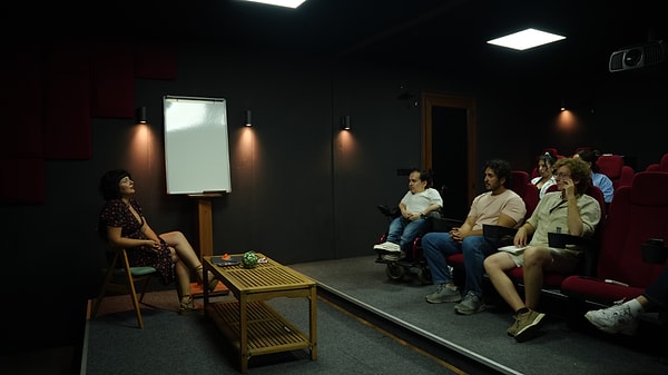 Burada ezber yok, teori yok. Gerçek işin içindesin!