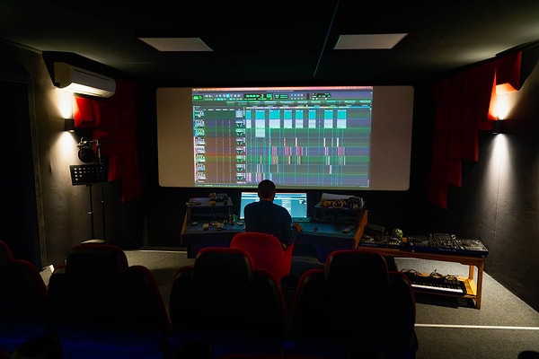 Instagram adreslerine buradan ulaşabilirsiniz 👇🏻