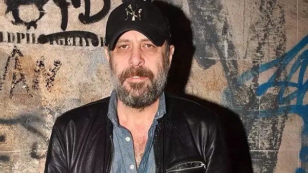 Ünlü oyuncu Nejat İşler, Mirgün Cabas'ın YouTube kanalında Şunu Bana Bir Anlat programına konuk oldu.