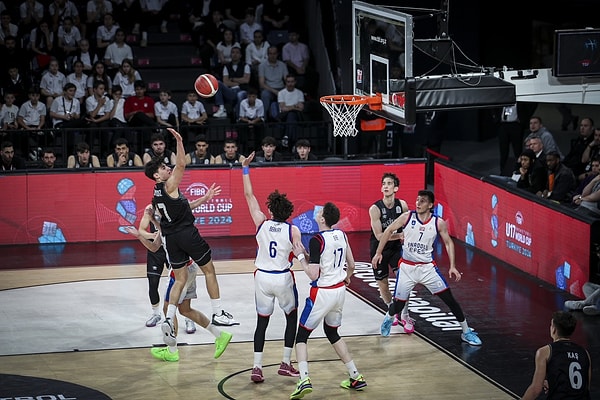 Bu sezon da birbirinden yetenekli takımlar sahne alacak.