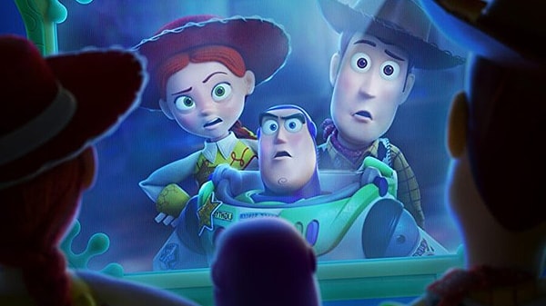 Sevilen animasyon serisi Toy Story 5'in merakla beklenen ilk tanıtımı yayınlandı.
