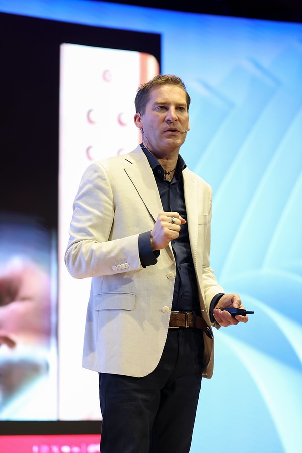 “Yapay zekâyla yapmanız gereken şey müşteriyle derin bağlantıyı sağlamlaştırmak”