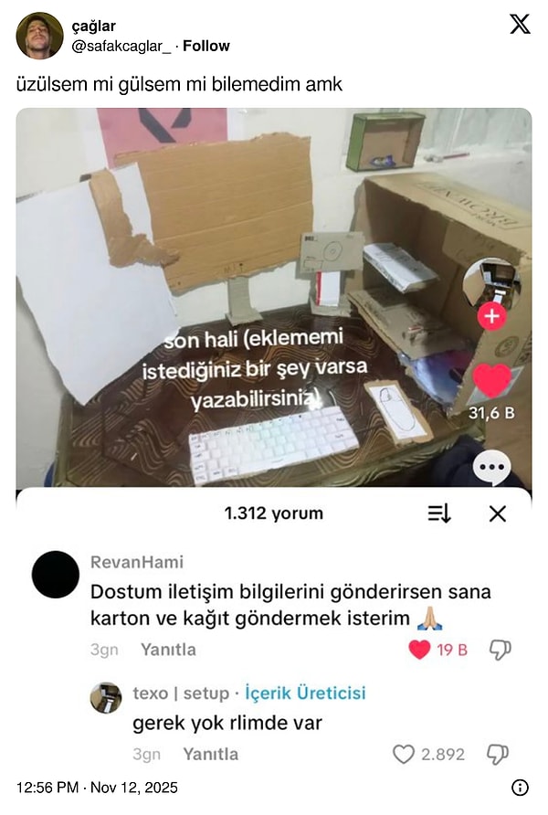 Biz de arada kaldık...
