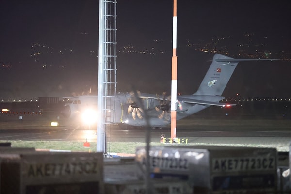 Gürcistan-Azerbaycan sınırında düşen "C130" tipi askeri kargo uçağında şehit olan askerlerin naaşları Adli Tıp Kurumuna getirildi.