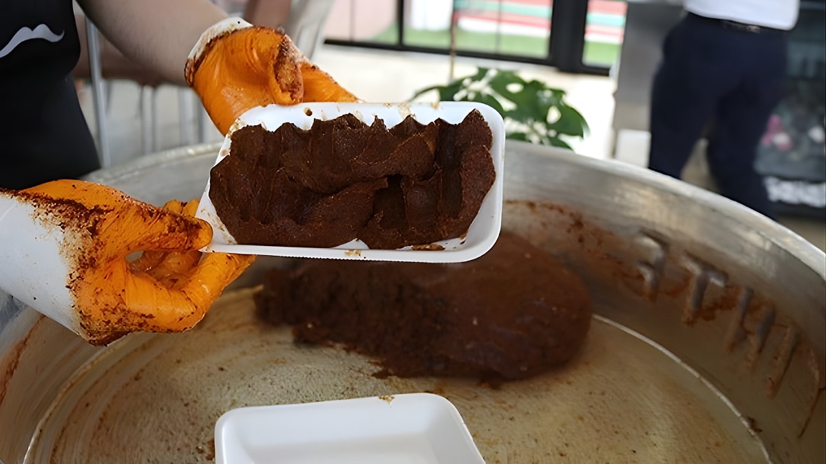 2004’ten Beri Yasak: Türkiye&apos;de Etli Çiğ Köfte Satışını Bitiren Zehirlenme Vakası