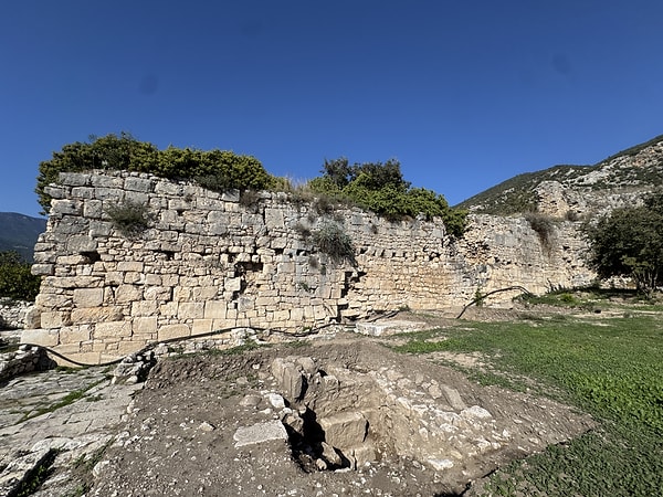 "Kentin baş tanrısının Zeus olduğunu yazılı kaynaklardan net şekilde biliyoruz."