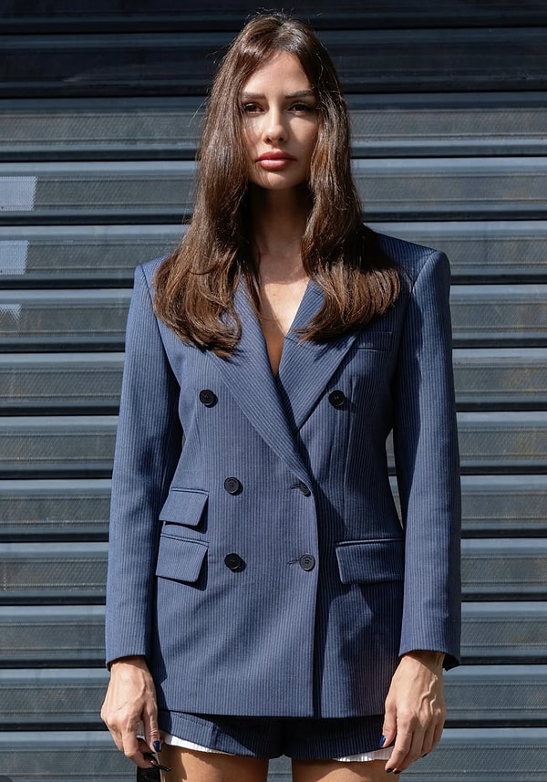 2000’li yılların fenomen dizisi Doktorlar ile hafızalara kazınan Yasemin Ergene, 2011 yılında İzzet Özilhan ile evlendikten sonra oyunculuğu bırakarak gözlerden uzak bir hayat sürmeyi tercih etmişti.