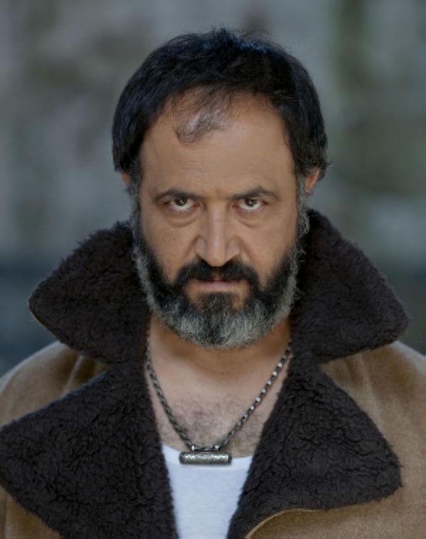 We all actually got to know Mehmet Özgür as the "calm yet dangerous man of the screen".