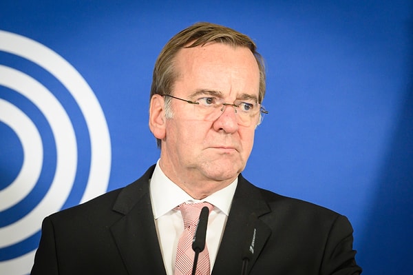 The declaration of war by Germany's Defense Minister Boris Pistorius has stirred up a hornet's nest.