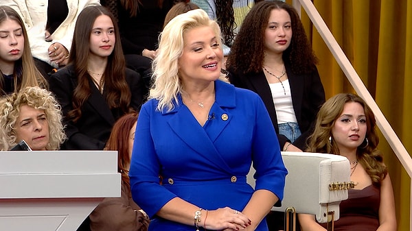 Zahide Yetiş'in TV8 ekranlarında yayınlanan yeni gündüz kuşağı programı "Zahide Yetiş'le Sence" tam gaz devam ediyor.