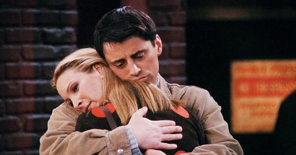 Yıllar sonra ortaya çıkan bu bölümlerde Joey’nin kariyer ve aile yaşantısına dair birçok detay yer alıyor.