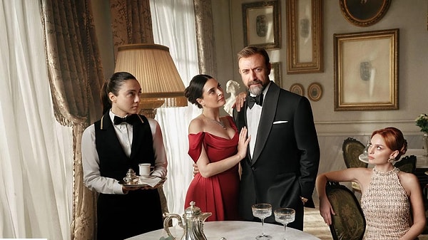 Halit Ergenç’in başrolünde yer aldığı Kral Kaybederse ekranlara veda ediyor.