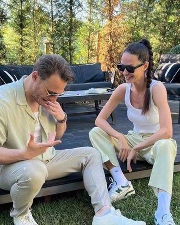 While our newlywed couple was living happily ever after, an incident that caught the eye occurred on social media today!