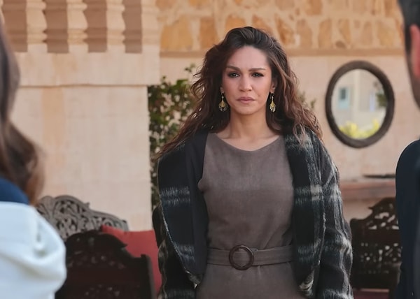 Nare’nin ceketini merak edenler burada mı?