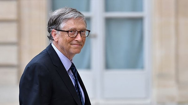 Bill Gates is a leading figure of our era.