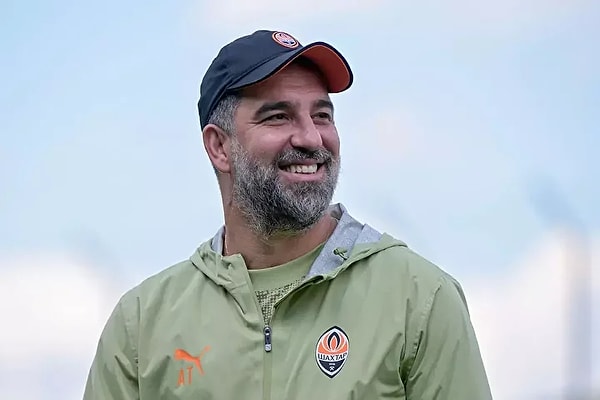 Arda Turan'ın çalıştırdığı Shaktar Ukrayna liginde 30 puanla lider konumda.