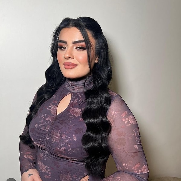 On binlerce takipçisi bulunan, her açtığı yayınla binlerce kişi tarafından izlenen TikTok dünyasının popüler ismi Hülya Mizgin'e denk gelmişsinizdir.