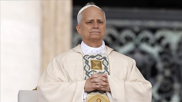 Papa 14. Leo, Türkiye ziyaretinde Ahmet Minguzzi'nin babasıyla görüştü.