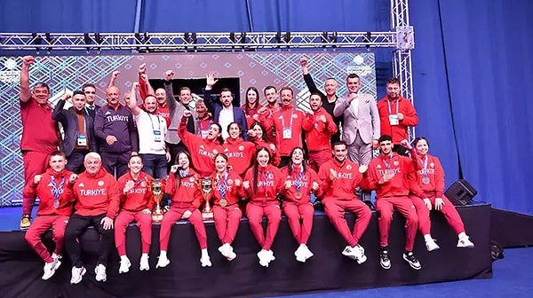 U23 Kadın ve Erkek Boks Milli Takımları, Avrupa Boks Şampiyonası’nda takım halinde şampiyon oldu.