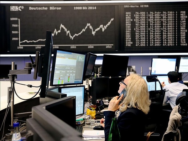 2. Borsalar çöktü: 2023 yılından bu yana en düşük seviyeyi gördü.