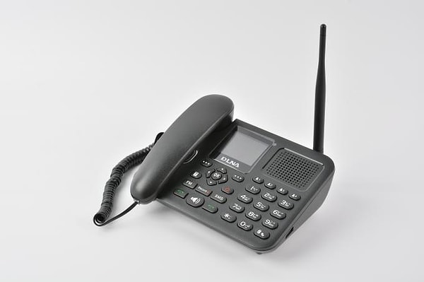 Sabit hat çektirmenin karmaşasıyla uğraşmak istemeyen Goetze, nostaljiyi bugünün teknolojisiyle birleştiren yaratıcı bir çözüm geliştirdi.