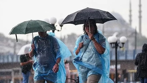 Birçok ilde gök gürültüsü ve sağanak başlıyor.