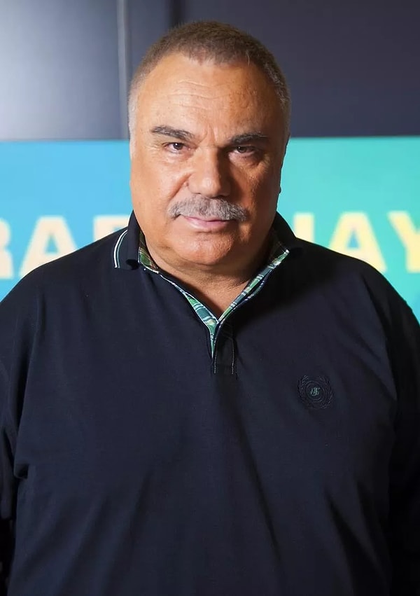 Yaprak Dökümü’nde Ali Rıza Tekin rolüyle milyonların kalbine “Ali Rıza Bey” olarak kazınan usta oyuncu Halil Ergün, bu kez sağlık haberiyle gündemde.