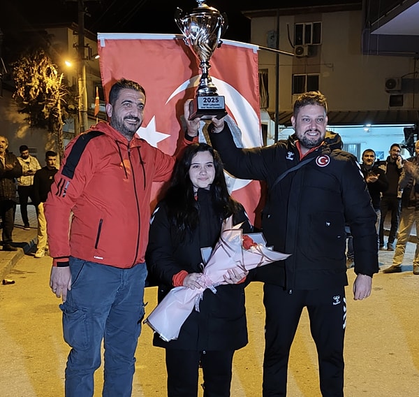 Hem rekor hem madalya...