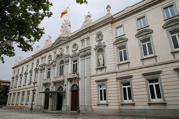 Mahkeme, bu davranışların toplamının “çalışanın güven ilişkisini ortadan kaldırdığı” sonucuna vardı.