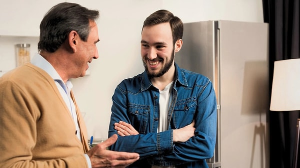 Hareketin anlamını belirleyen en önemli şey bağlam ve diğer sinyaller oluyor.