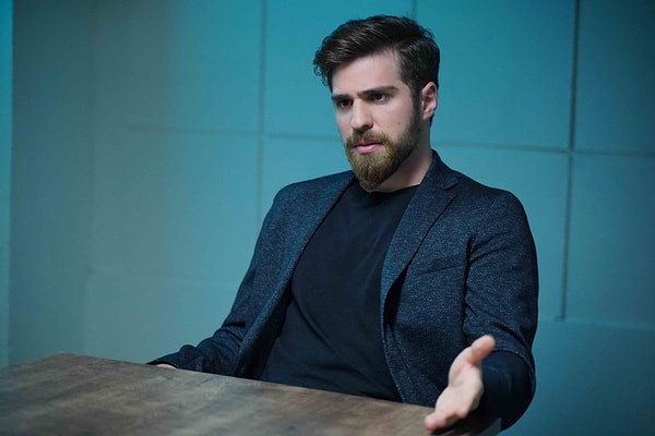 Süreç Film imzalı Kanal D dizisi Haysiyet yeni sezona ertelendi.