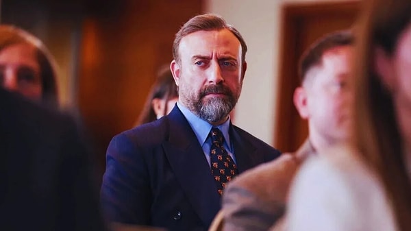 Ekranların en çok konuşulan isimlerinden biri olan Kenan Baran, Kral Kaybederse ile birlikte macerasına veda etti.